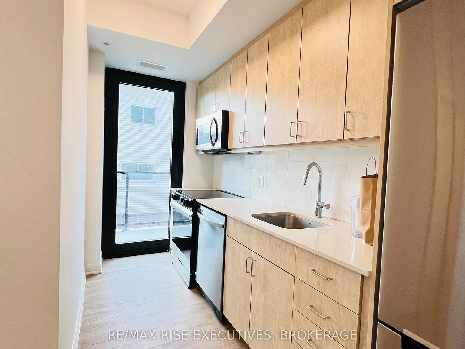 2 bed, $2,500 — Photo 2