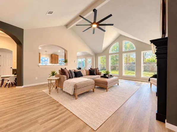 2051 Copperwood Park Ln, Spring, TX 77386