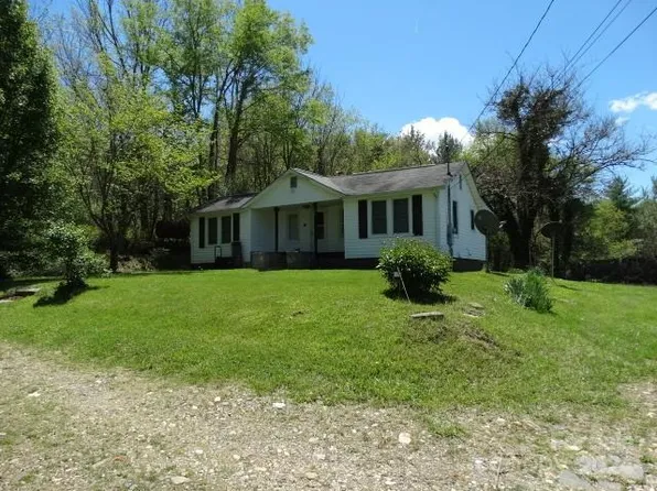 24 Spring Hollow Rd, Spruce Pine, NC 28777