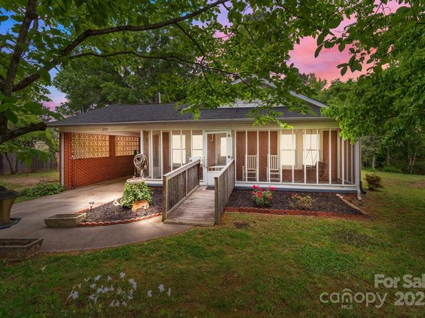 1233 E Cannon Ave, Albemarle, NC 28001