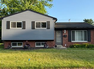 1836 Heatherridge St, Ypsilanti, MI 48198