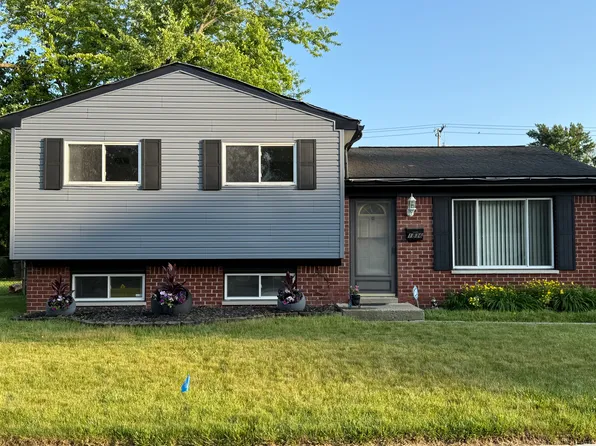 1836 Heatherridge St, Ypsilanti, MI 48198
