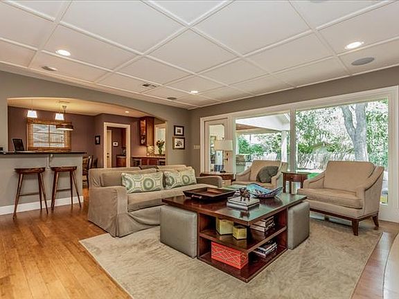 2nd image of 4016 N Hills Dr