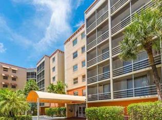 2821 NE 163rd St APT 5T, North Miami Beach, FL 33160