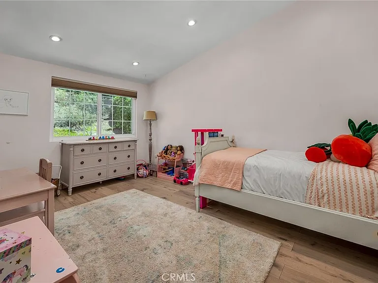 17152 Escalon Dr — Photo 27