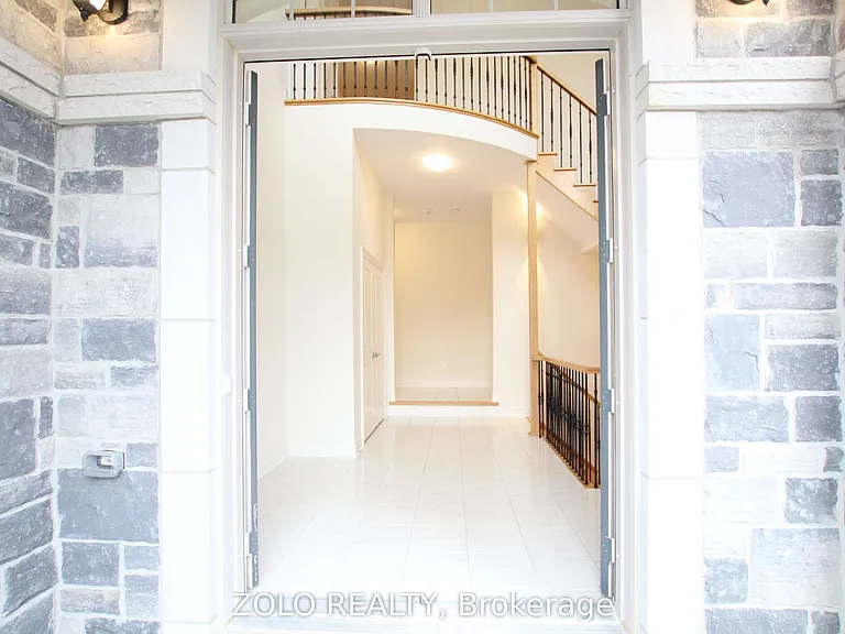 64 Cayton Cres — Photo 30