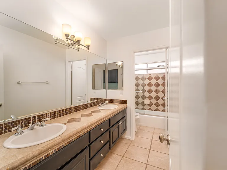 24961 Alicante Dr — Photo 29
