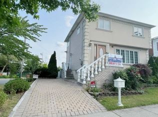 6 Normalee Rd, Staten Island, NY 10305