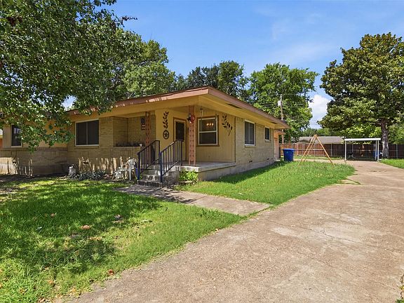 2nd image of 913 Blossom Rd