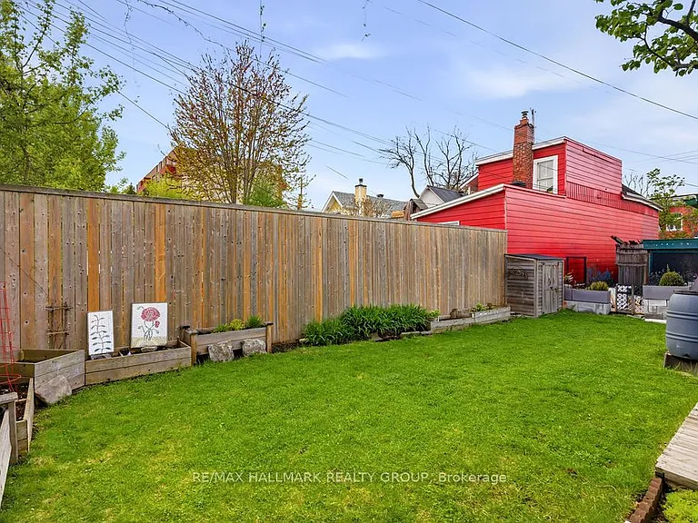 176 King Edward Ave — Photo 35