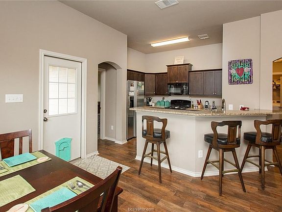 4th image of 106 Wild Flower Ct