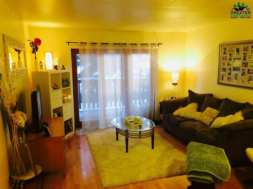1st image of 225 Woodridge St
