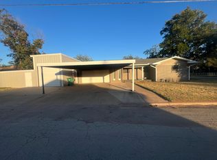 416 S Oak St, Archer City, TX 76351