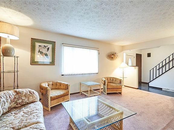 4th image of 3832 S Sunnyfield Dr