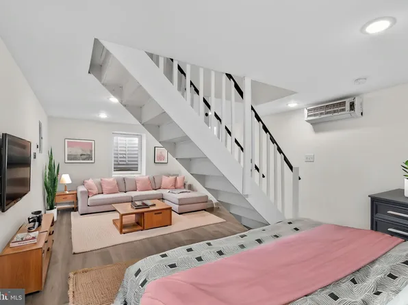 2046 E Huntingdon St, Philadelphia, PA