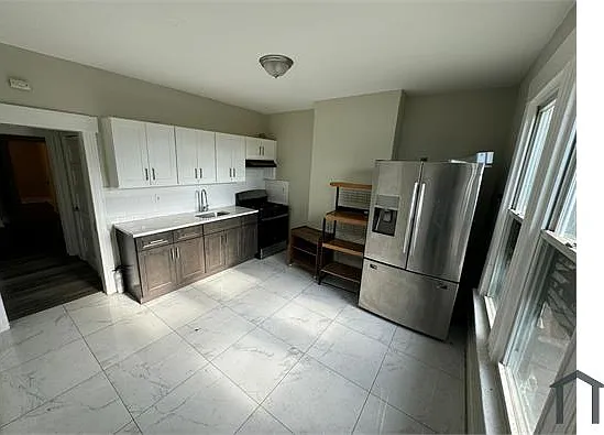 51 Hawkins St #2 — Photo 1