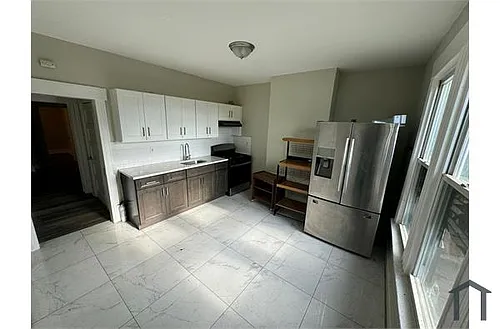 51 Hawkins St #2 Photo 1