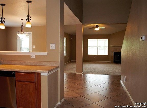 4th image of 16818 Mandolino Ln
