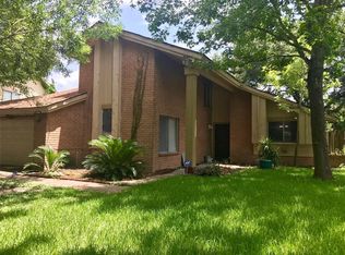7611 Candlegreen Ln, Houston, TX 77071