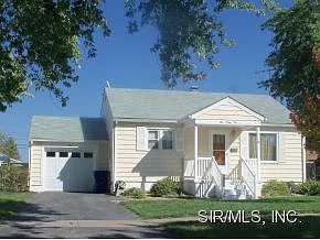323 Sheridan St photo 1