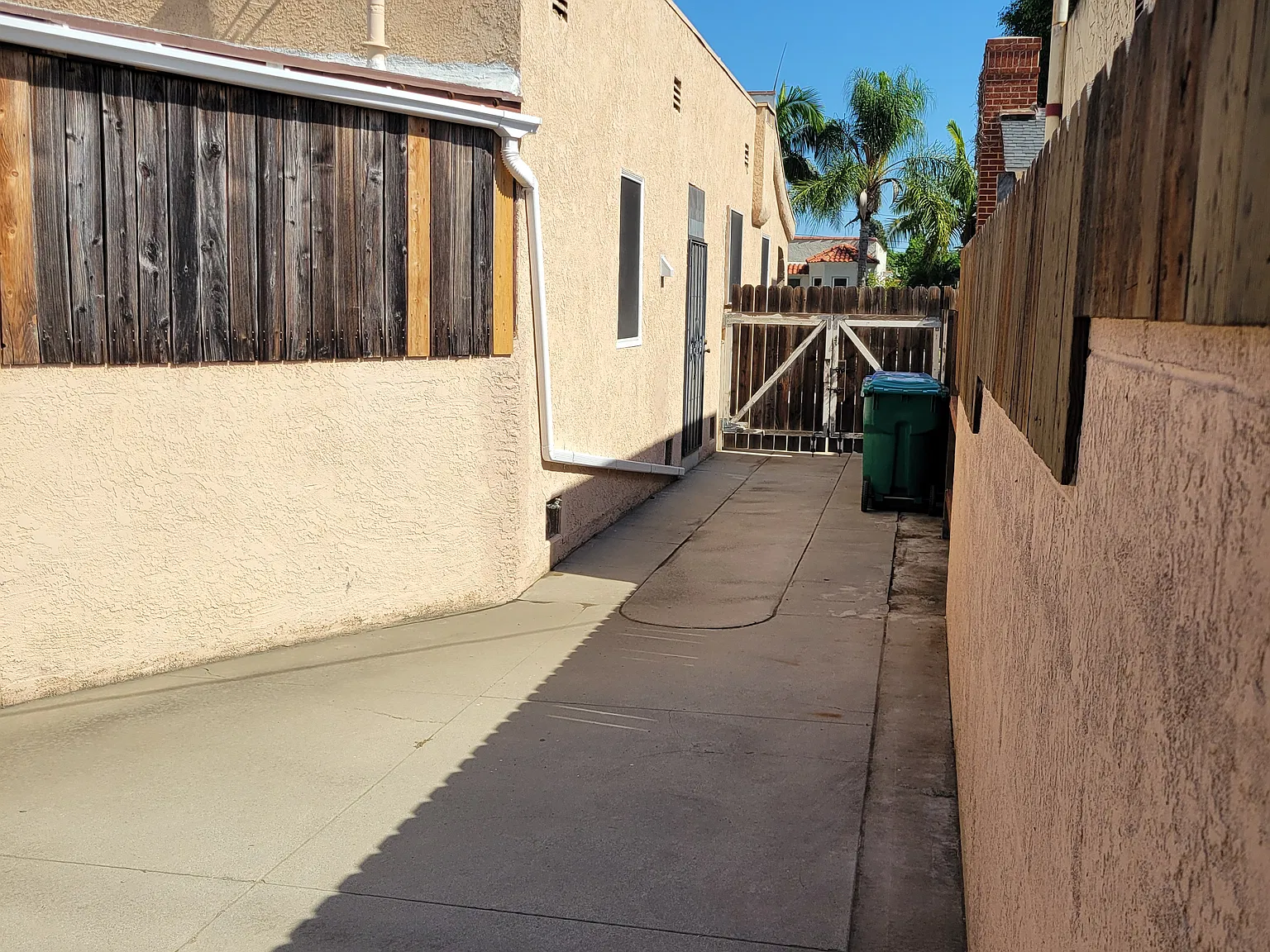 3 bed, 1289 sqft, $2,900 — Photo 2