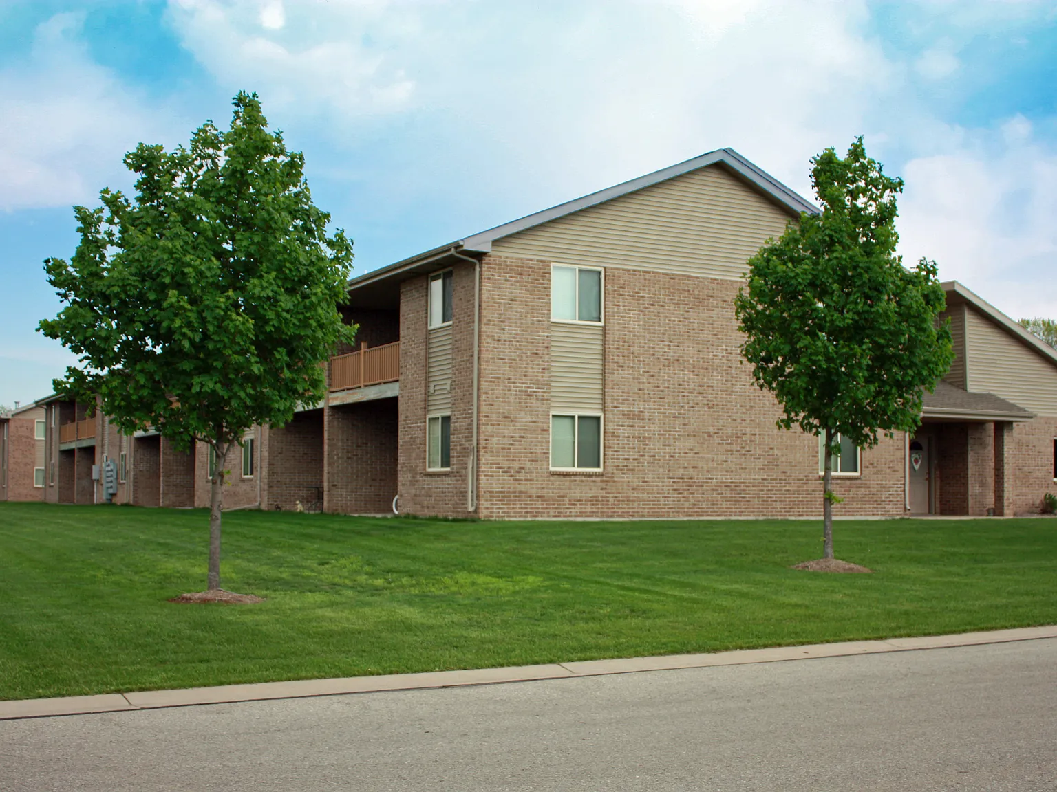 2 bed, 1200 sqft, $1,295 — Photo 3