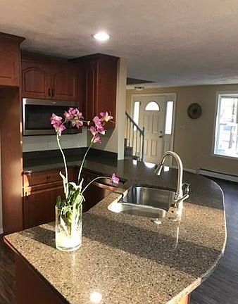 4th image of 12 Laurelwood Dr