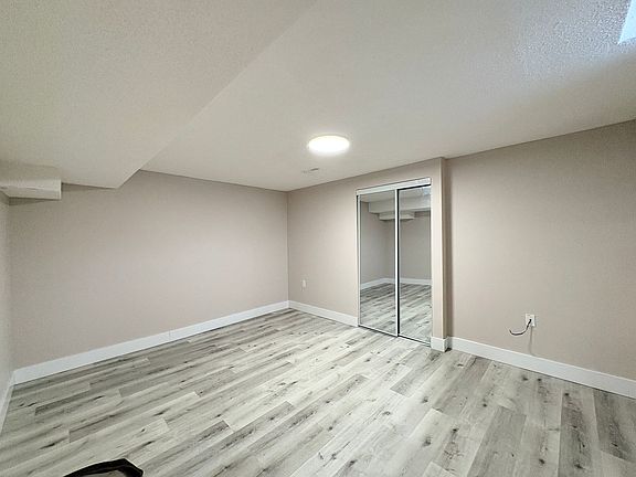 4th image of 7488 Russian Olive Close