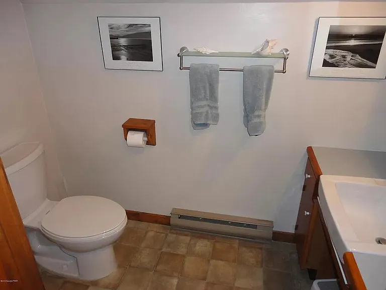1/2 bathroom - upstairs