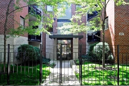 1st image of 2317 W Wolfram St APT 514