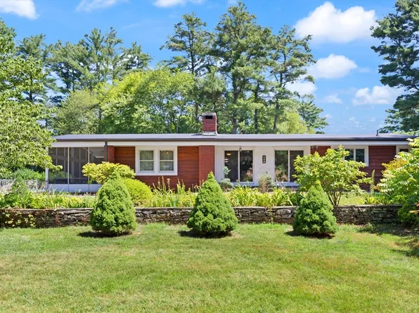 2 Fernandes Cir, Norton, MA 02766