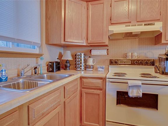 2nd image of 5499 Three Seasons Rd #F1