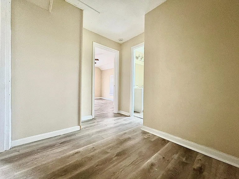 5614 S Main St — Photo 6