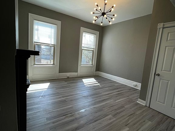 2nd image of 462 Dayton St #1