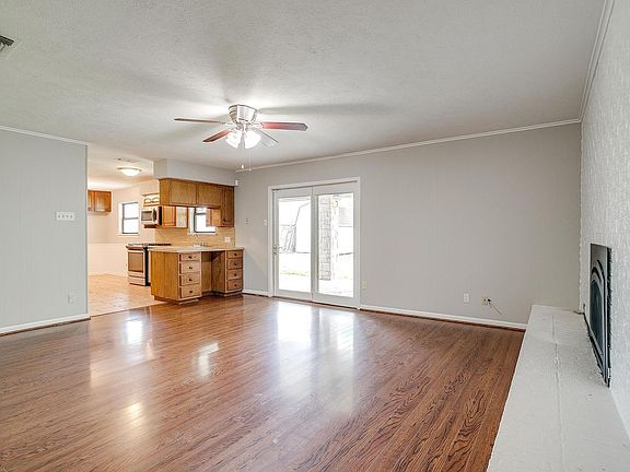 5th image of 3905 Burkett Dr