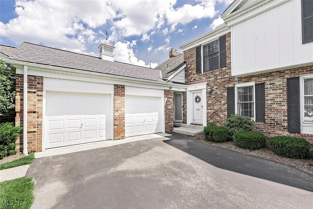 34112 Chagrin Blvd APT 7102 photo 1