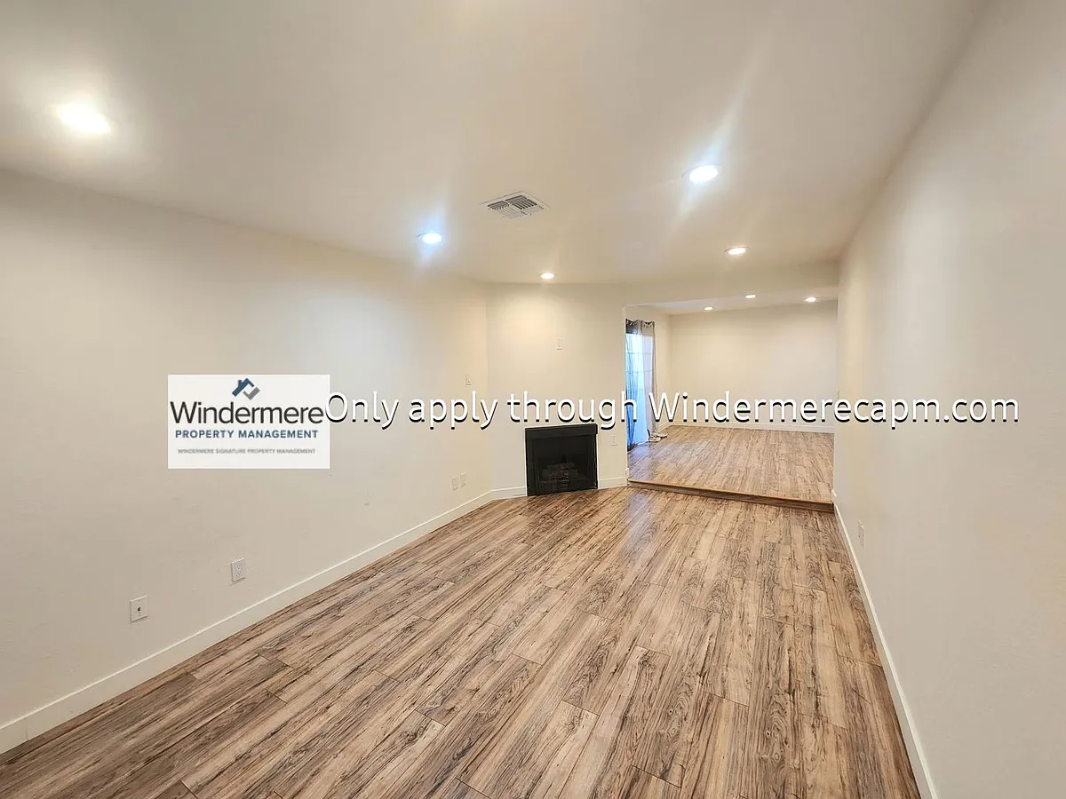 Building Photo - 7710 San Simeon Dr