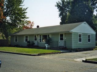 15 Hicks St, Springfield, MA 01104