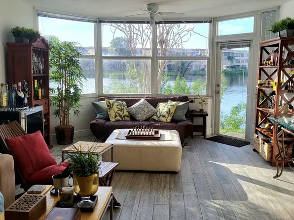 18900 NE 14th Ave #D102, Miami, FL 33179