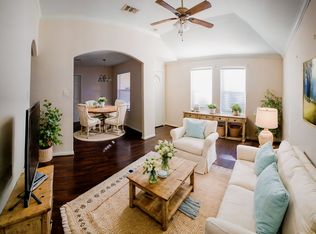 1743 7th St, Rosenberg, TX 77471