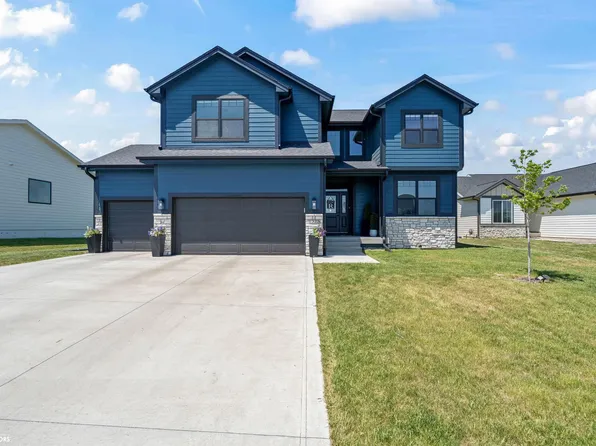 1325 NW Yorktown Dr, Waukee, IA 50263
