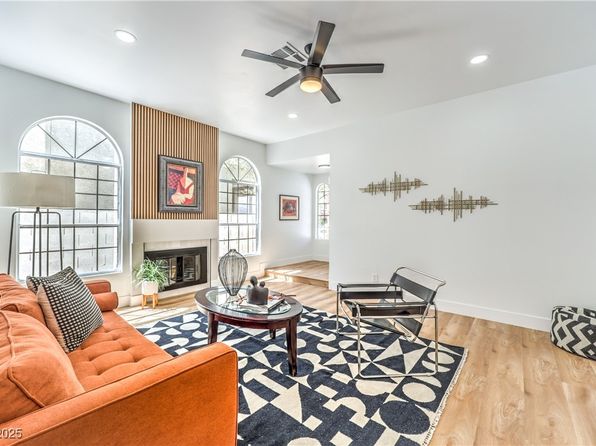 3104 Waterview Dr, Las Vegas, NV 89117
