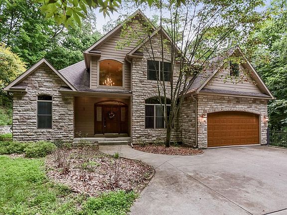 4th image of 256 Pinehurst Dr