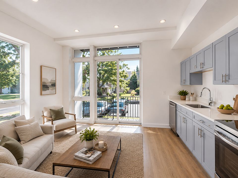 1st image of 2425 20th St NE #13A