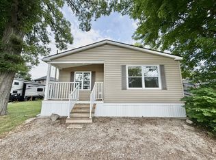 24749 Park St #2, Strathroy Caradoc, ON N7G3H5
