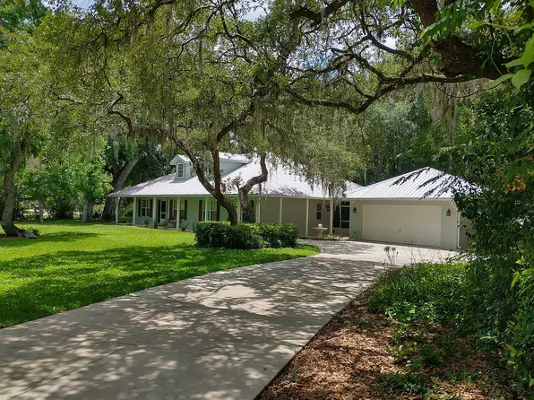 146 Palm St, Inglis, FL 34449