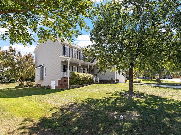 3rd image of 2108 Peabody Pl