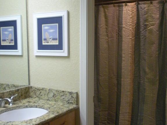 4th image of 916 Shoreline Cir #916
