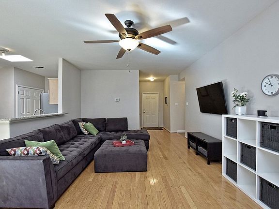 5th image of 613 Blue Oak Cir