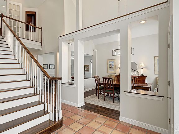5th image of 4504 N Bayside Dr